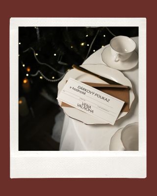 Velmi last minute dárek. ✨ A přitom elegantní řešení. Dárkový poukaz nechává výběr na obdarovaném. Bez stresu, bez řešení...